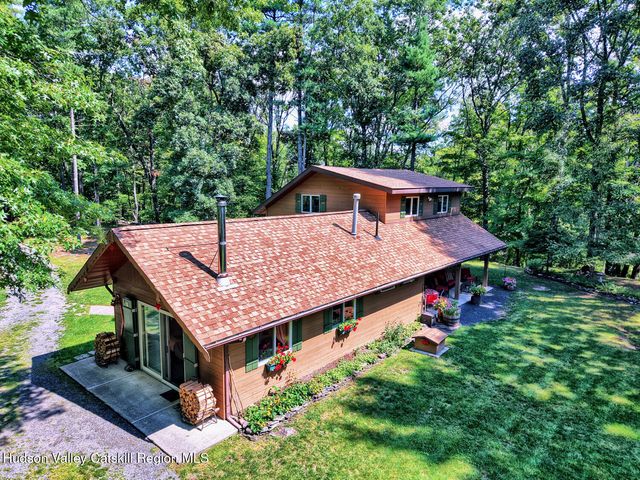 379 Joel M Austin Road S, Cairo, NY 12413