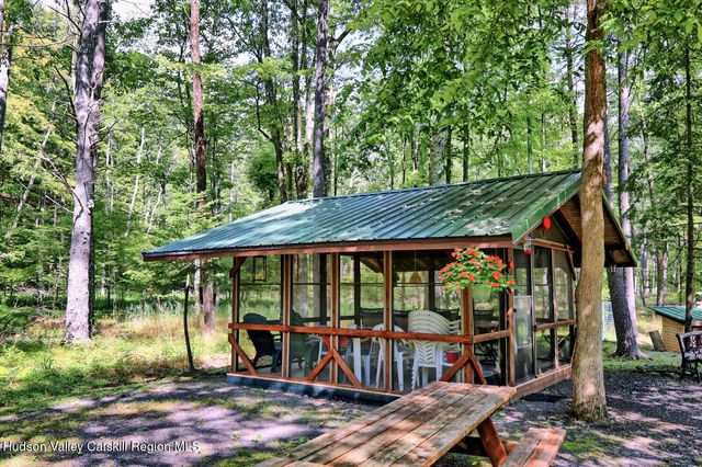 379 Joel M Austin Road S, Cairo, NY 12413