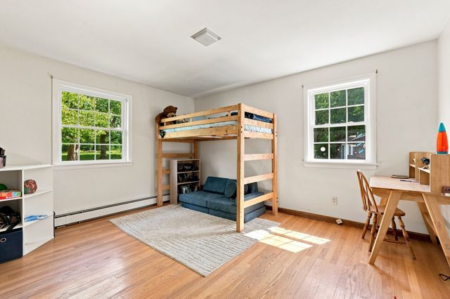 261 Bay Road, Hadley, MA 01035