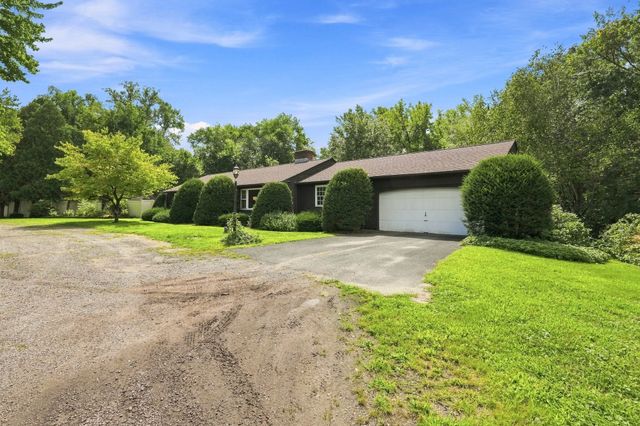 261 Bay Road, Hadley, MA 01035