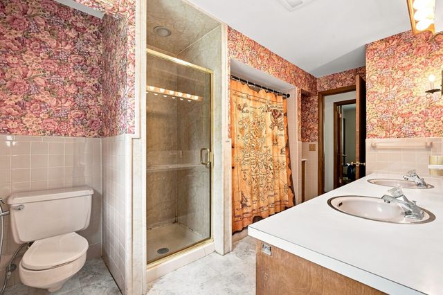261 Bay Road, Hadley, MA 01035