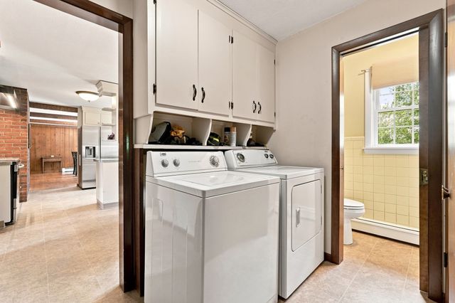 261 Bay Road, Hadley, MA 01035