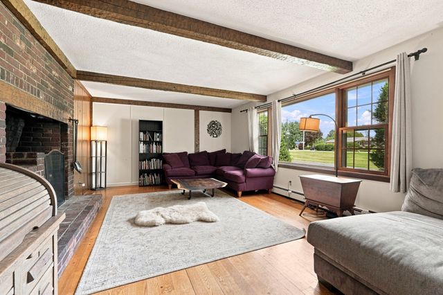 261 Bay Road, Hadley, MA 01035