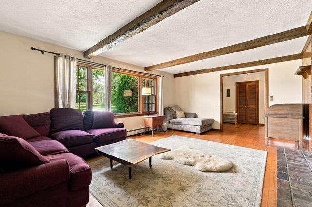 261 Bay Road, Hadley, MA 01035