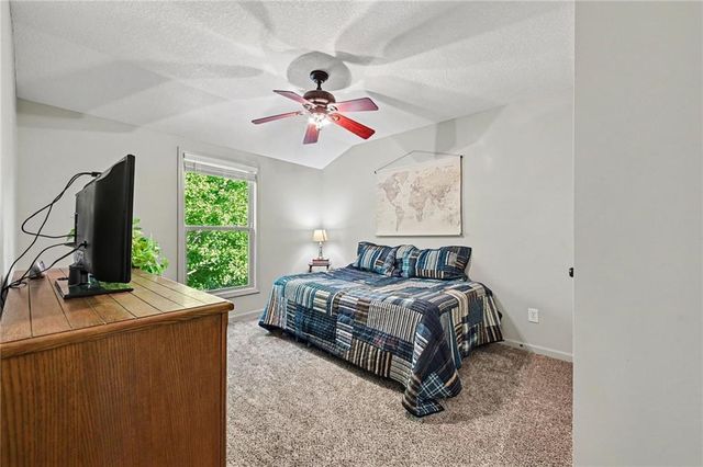 19713 NE 197th Terrace, Smithville, MO 64089