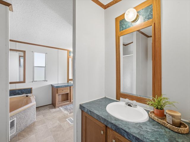 11205 Pikes Peak, Venus, TX 76084