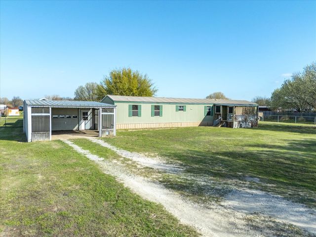 11205 Pikes Peak, Venus, TX 76084