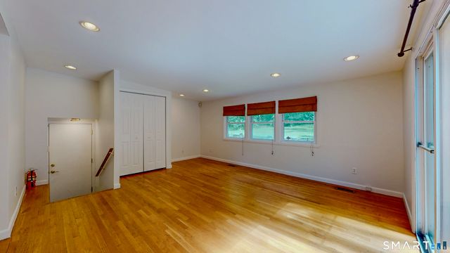 41 Capitol Drive, Shelton, CT 06484