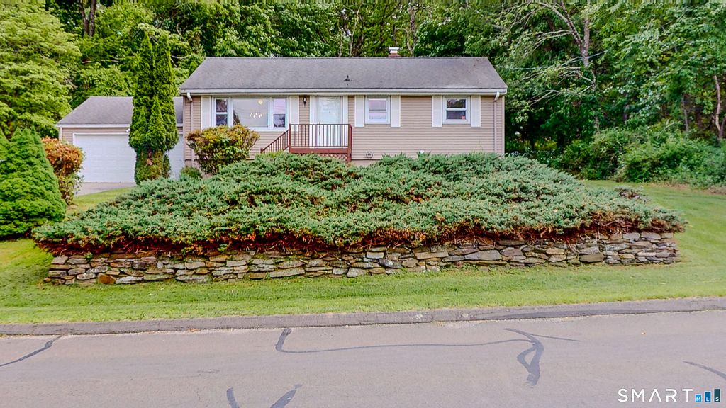 41 Capitol Drive, Shelton, CT 06484