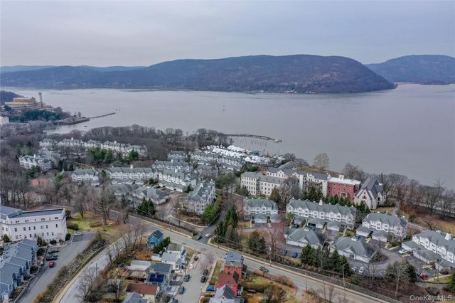 115 Viewpoint Terrace, Peekskill, NY 10566