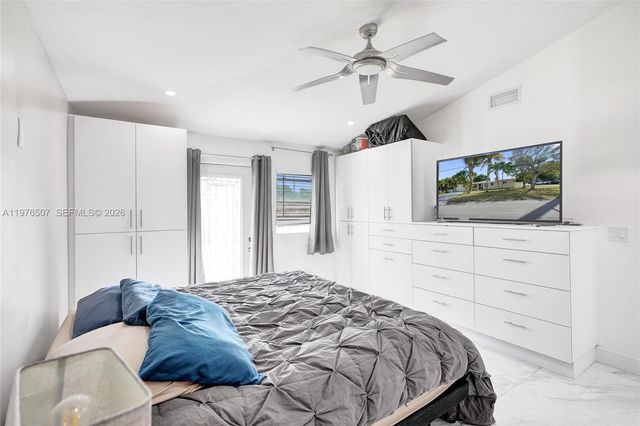 2001 N 22nd Avenue, Hollywood, FL 33020