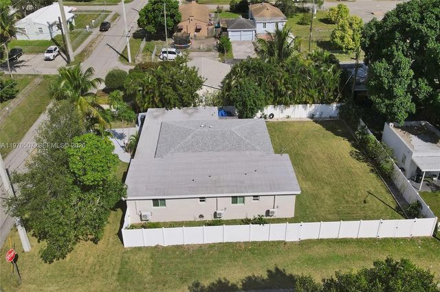 2001 N 22nd Avenue, Hollywood, FL 33020