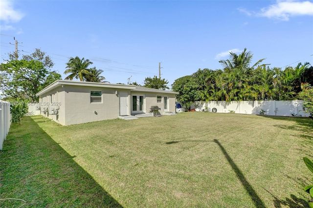 2001 N 22nd Avenue, Hollywood, FL 33020
