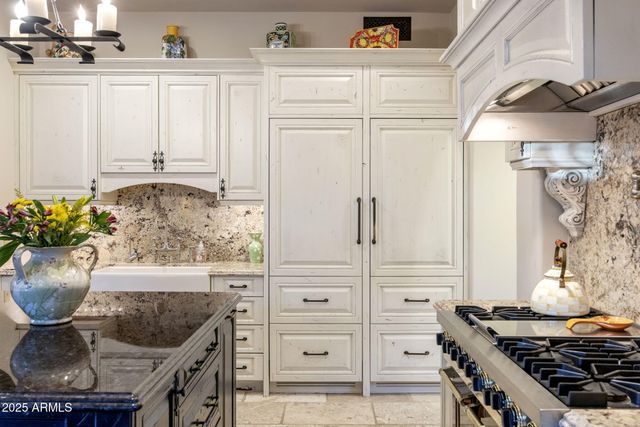 4949 E LINCOLN Drive 4, Paradise Valley, AZ 85253