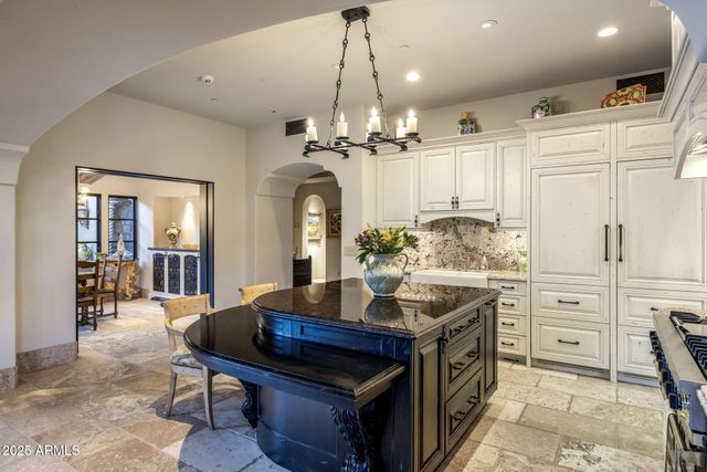 4949 E LINCOLN Drive 4, Paradise Valley, AZ 85253