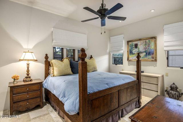 4949 E LINCOLN Drive 4, Paradise Valley, AZ 85253