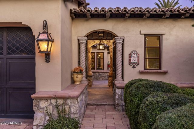 4949 E LINCOLN Drive 4, Paradise Valley, AZ 85253