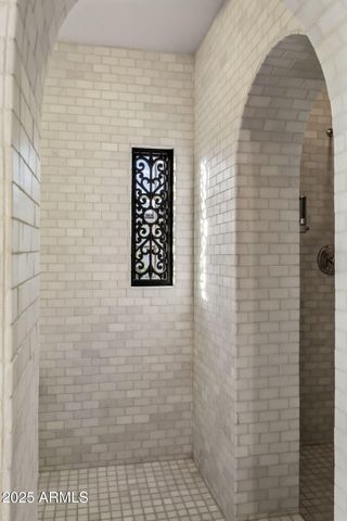 4949 E LINCOLN Drive 4, Paradise Valley, AZ 85253