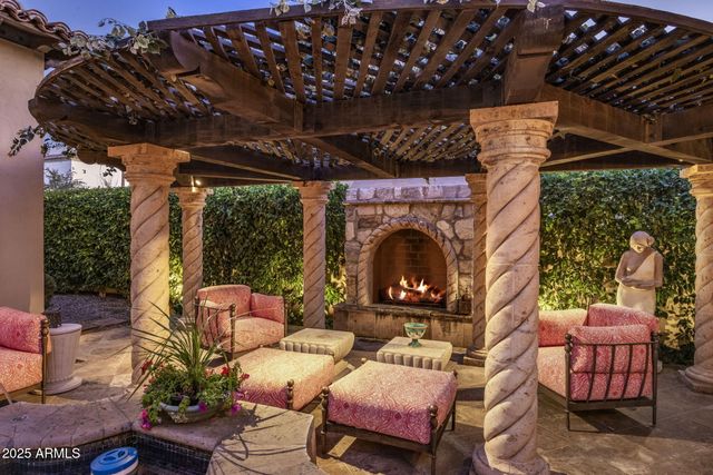 4949 E LINCOLN Drive 4, Paradise Valley, AZ 85253