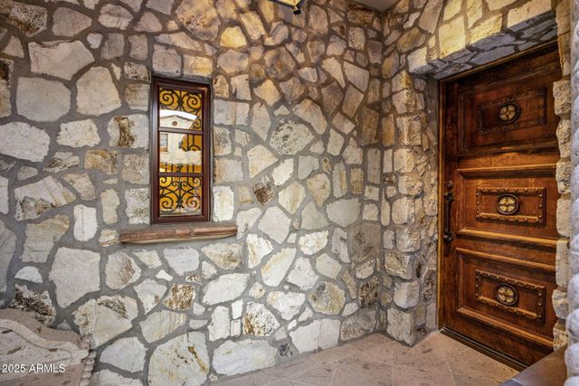 4949 E LINCOLN Drive 4, Paradise Valley, AZ 85253