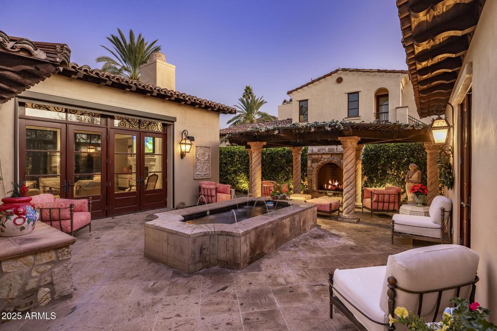 4949 E LINCOLN Drive 4, Paradise Valley, AZ 85253