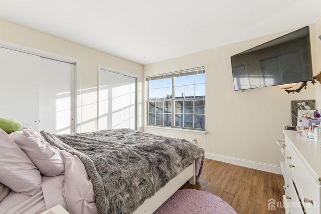 29 Exeter Court, Franklin, NJ 08873