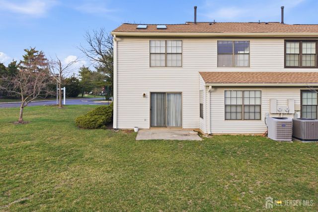 29 Exeter Court, Franklin, NJ 08873