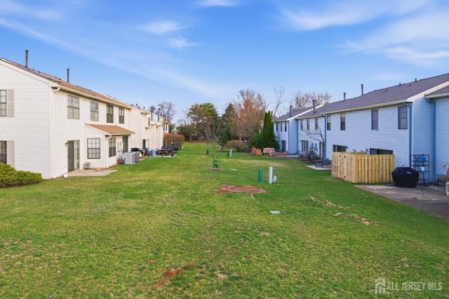 29 Exeter Court, Franklin, NJ 08873