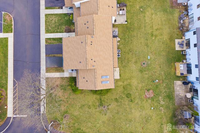 29 Exeter Court, Franklin, NJ 08873