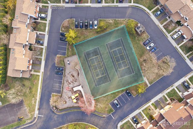 29 Exeter Court, Franklin, NJ 08873