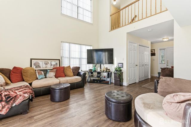 29 Exeter Court, Franklin, NJ 08873