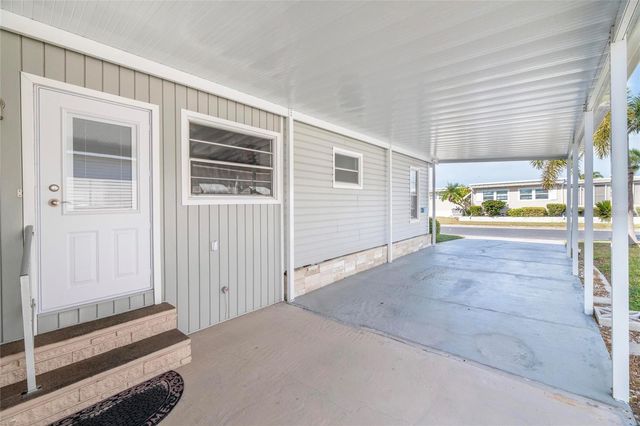 10011 110TH PLACE 246, Largo, FL 33773