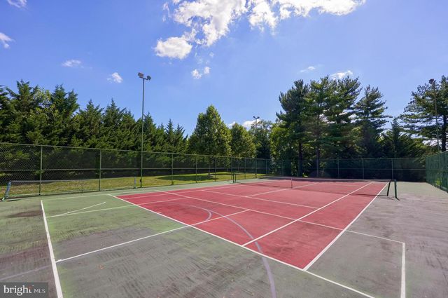 914 MEADOWBREEZE, Lancaster, PA 17601