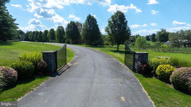 914 MEADOWBREEZE, Lancaster, PA 17601