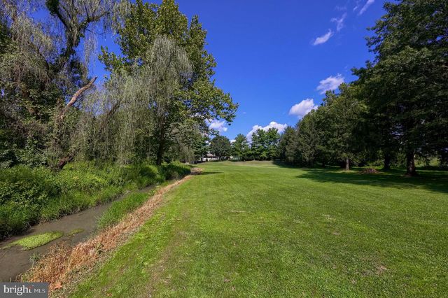 914 MEADOWBREEZE, Lancaster, PA 17601