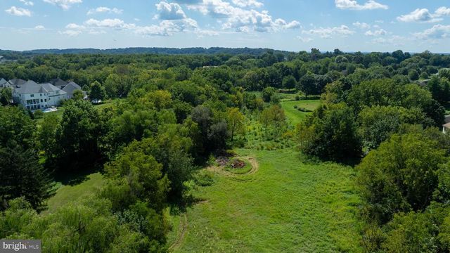 914 MEADOWBREEZE, Lancaster, PA 17601