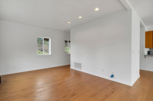 33910 Railroad Avenue, Gates, OR 97346