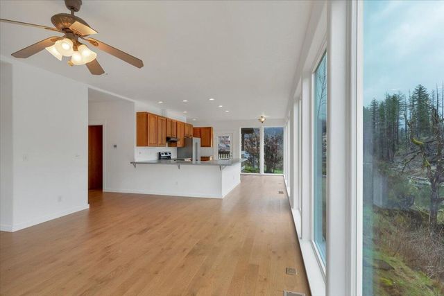 33910 Railroad Avenue, Gates, OR 97346