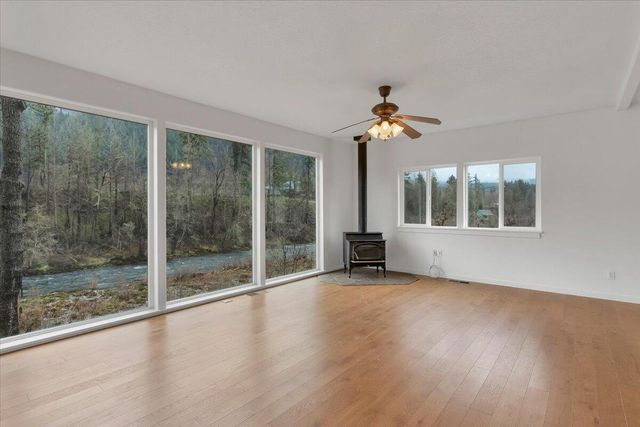 33910 Railroad Avenue, Gates, OR 97346