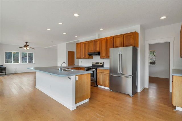 33910 Railroad Avenue, Gates, OR 97346