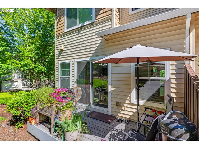 10813 Sw CANTERBURY Ln 104, Tigard, OR 97224