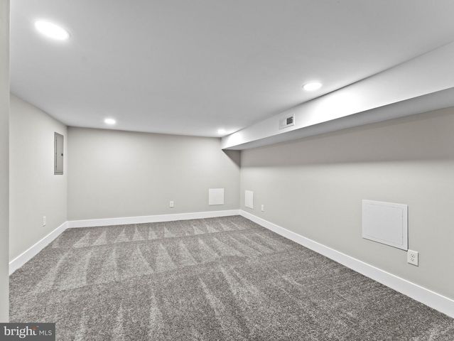 1468 N HIRST ST, Philadelphia, PA 19151