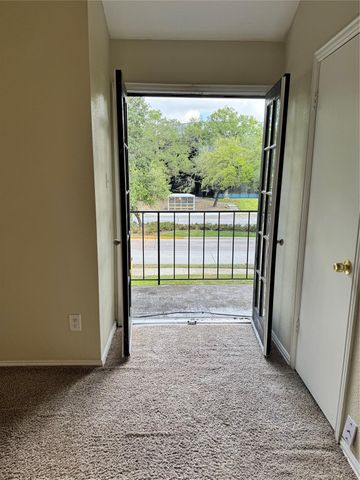 10811 Richmond Avenue 2, Houston, TX 77042