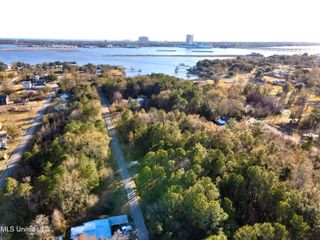 Lepoma Ave Avenue, Biloxi, MS 39532
