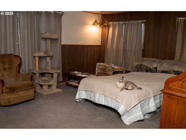 6981 MAIN St, Springfield, OR 97477