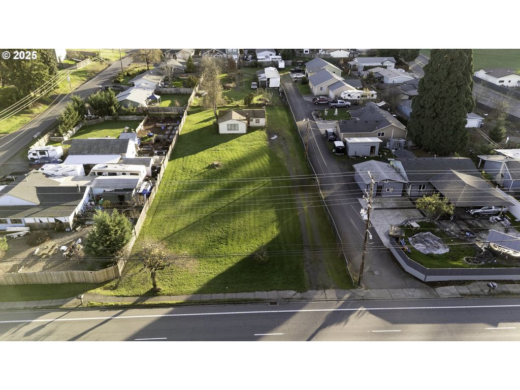 6981 MAIN St, Springfield, OR 97477