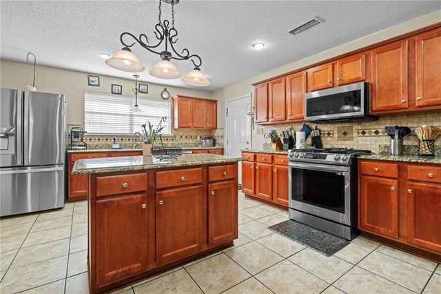 10715 Hunters Court E, Mobile, AL 36695