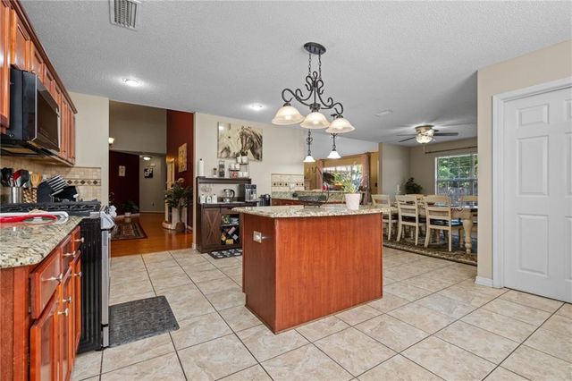 10715 Hunters Court E, Mobile, AL 36695