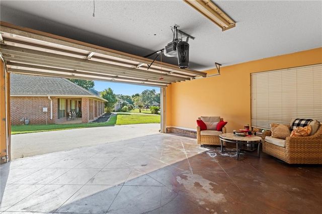 10715 Hunters Court E, Mobile, AL 36695