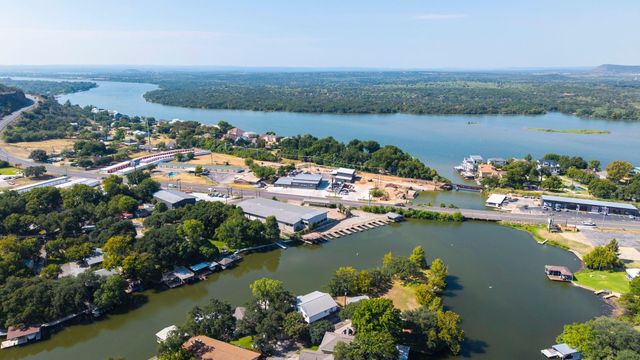 1517 County Road 132a RD, Kingsland, TX 78639